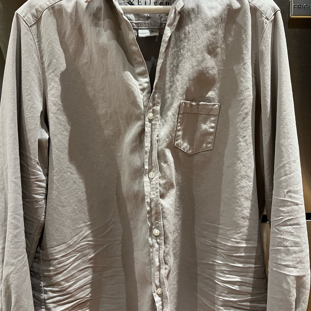 Frank & Eileen button from cotton shirt in light grey